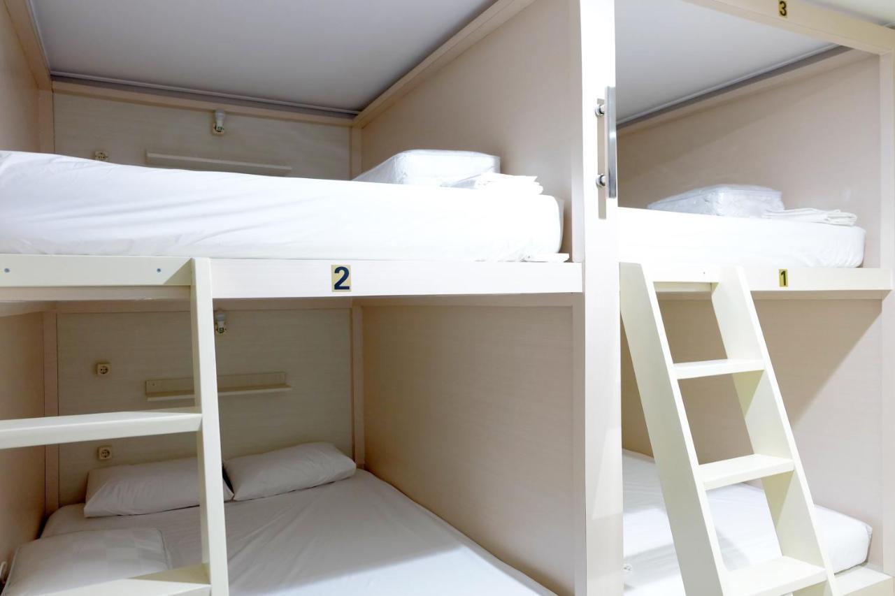 Homiestay Jakarta Exterior foto
